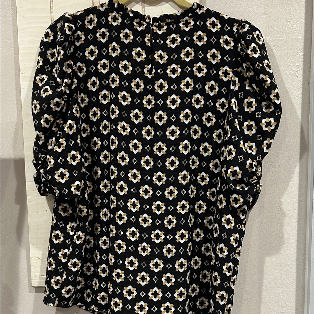 LOFT Black and Cream Blouse - Picture 4 of 4